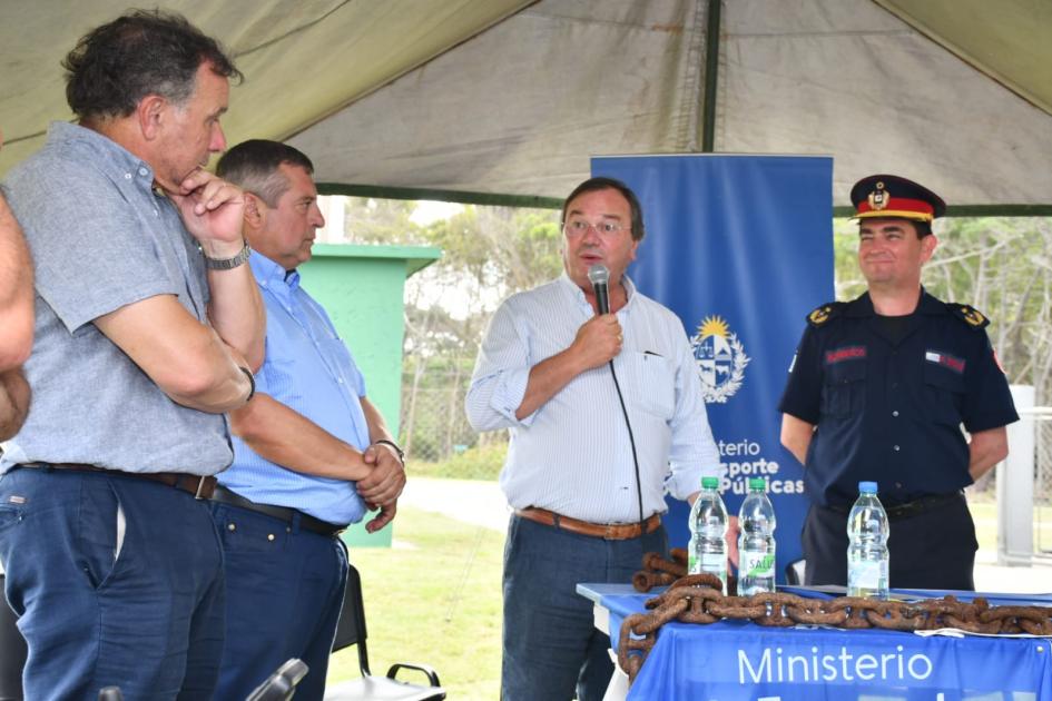 MTOP cedió en comodato un predio del puerto de Hidrografía al destacamento de bomberos de La Paloma MTOP cedió en comodato un predio del puerto de Hidrografía al destacamento de bomberos de La Paloma