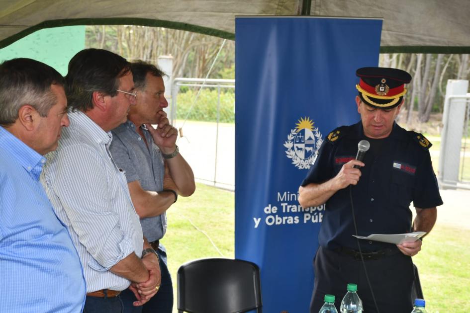 MTOP entrega formalmente predio a la Dirección Nacional de Bomberos MTOP entrega formalmente predio a la Dirección Nacional de Bomberos