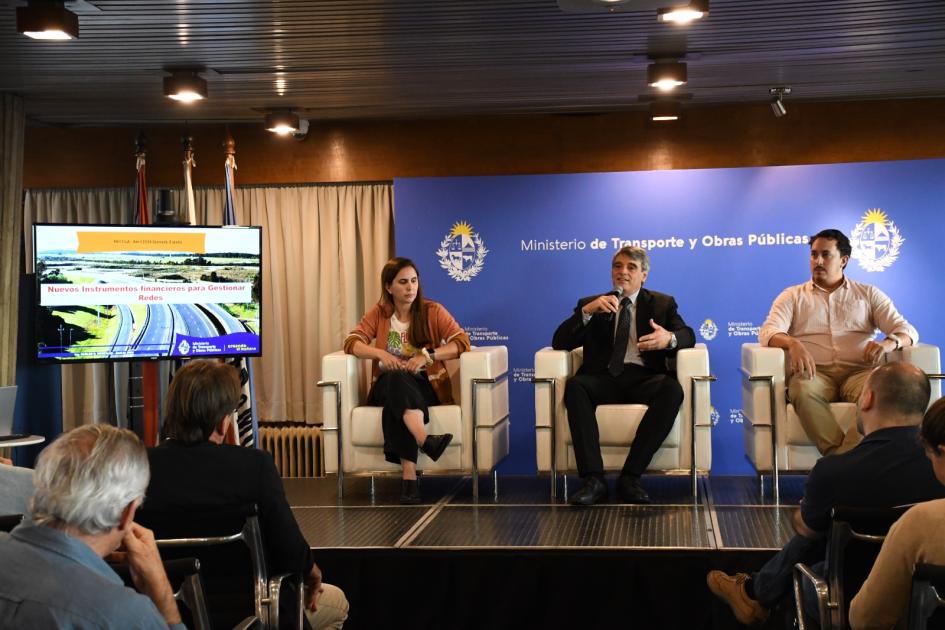 Exposición de proyectos de ingenieros del MTOP para CILA 2024 Exposición de proyectos de ingenieros del MTOP para CILA 2024