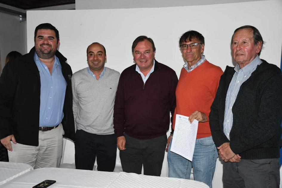 Firma de Convenios Sociales en Guichón Firma de Convenios Sociales en Guichón