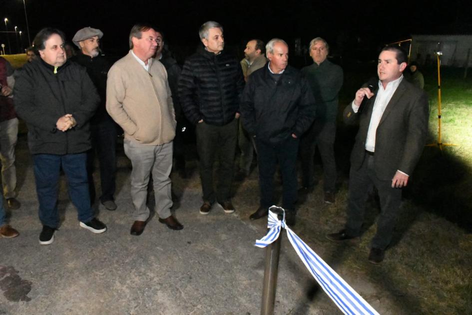 Inauguración de luminarias y obras sociales en Canelones Inauguración de luminarias y obras sociales en Canelones