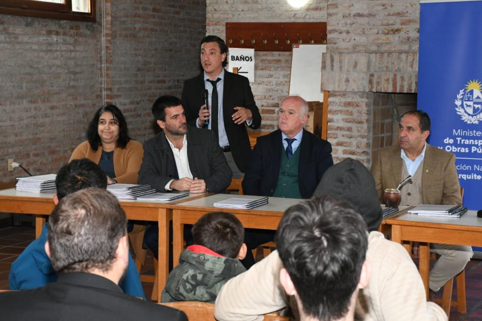 Bienvenida a los 75 nuevos participantes de la tercera edición de Accesos Bienvenida a los 75 nuevos participantes de la tercera edición de Accesos