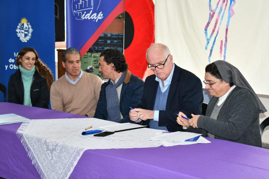 Convenios Sociales: 11.5 millones de pesos para mejorar instituciones de Montevideo Convenios Sociales: 11.5 millones de pesos para mejorar instituciones de Montevideo