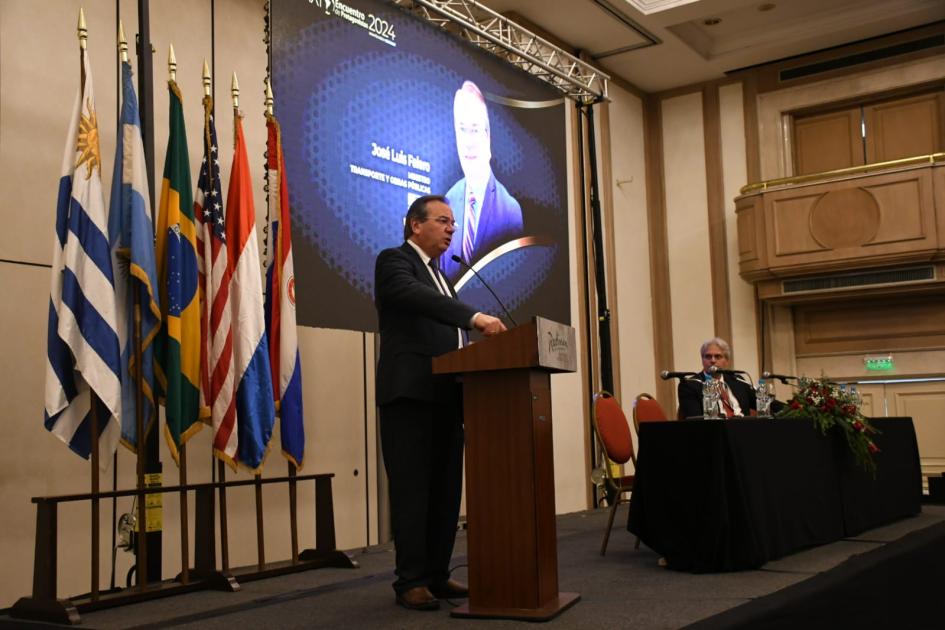 Encuentro de Protagonistas "Uruguay, negocios y desarrollo económico". Encuentro de Protagonistas "Uruguay, negocios y desarrollo económico".
