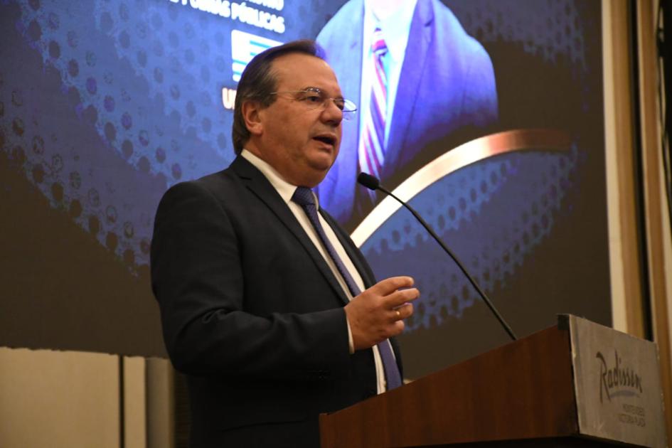 Encuentro de Protagonistas "Uruguay, negocios y desarrollo económico". Encuentro de Protagonistas "Uruguay, negocios y desarrollo económico".