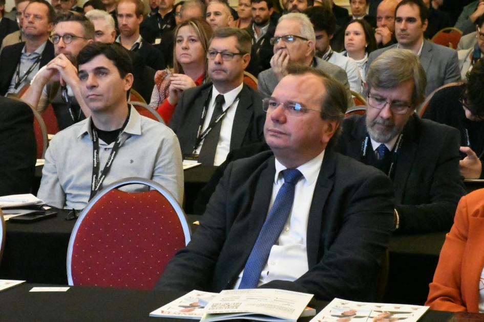 Encuentro de Protagonistas "Uruguay, negocios y desarrollo económico". Encuentro de Protagonistas "Uruguay, negocios y desarrollo económico".