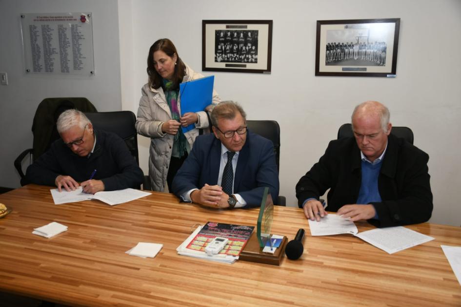 Firma de convenio social con Club A. Goes Firma de convenio social con Club A. Goes