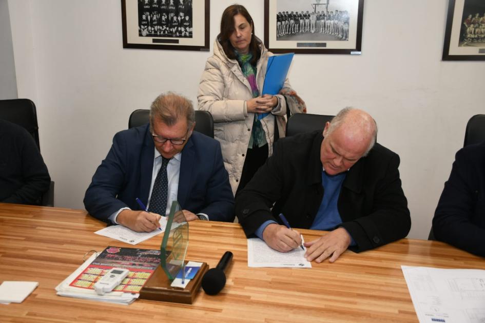 Firma de convenio social con Club A. Goes Firma de convenio social con Club A. Goes