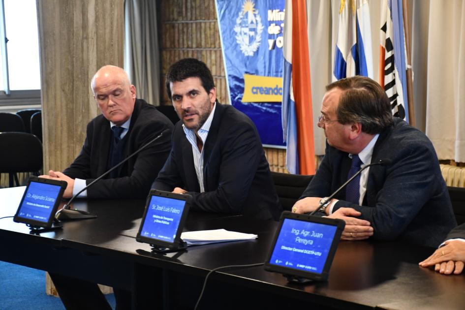 Firma de convenio entre MTOP, MIDES y UTU Firma de convenio entre MTOP, MIDES y UTU