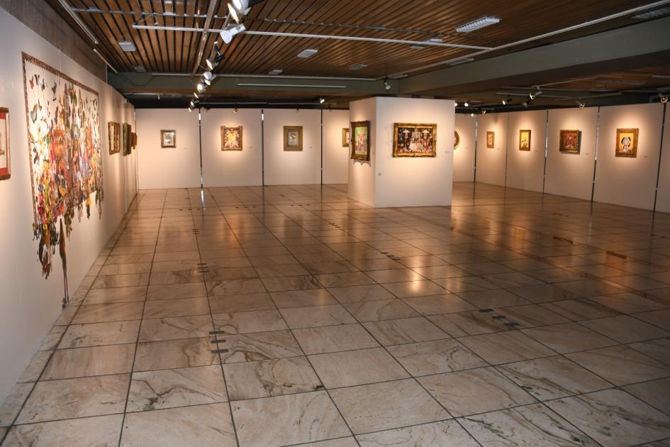 Exposición de collage “Imaginarium” Exposición de collage “Imaginarium”