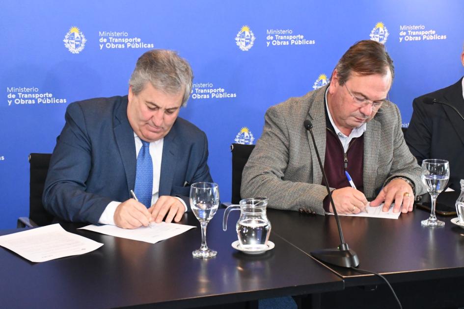 Firma de convenio de cooperación interinstitucional entre el MTOP y el INAC Firma de convenio de cooperación interinstitucional entre el MTOP y el INAC