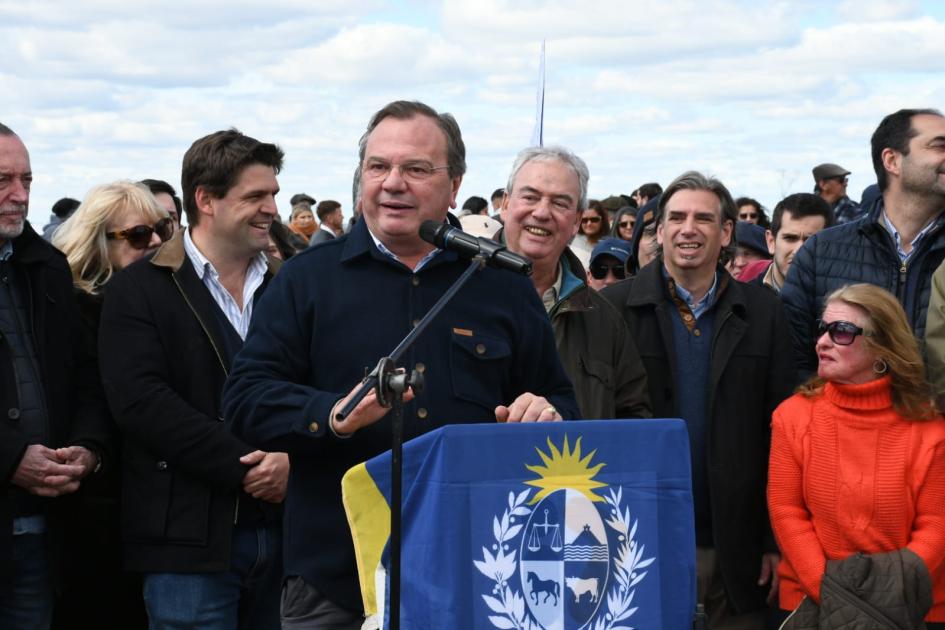 Inauguración de obras de rehabilitación en dos tramos de la ruta 6 Inauguración de obras de rehabilitación en dos tramos de la ruta 6