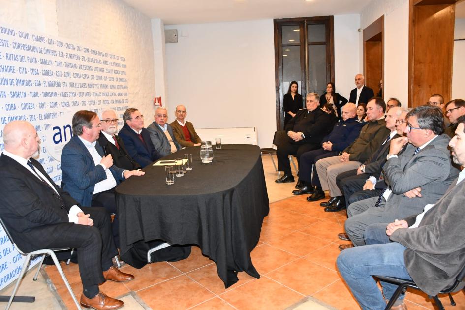 Convenio entre el MTOP, MDN y ANETRA Convenio entre el MTOP, MDN y ANETRA