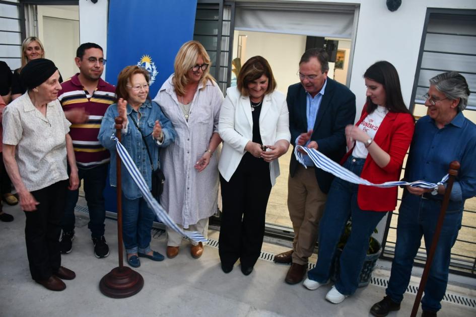 El departamento de Flores celebró inauguraciones de obras y convenios sociales El departamento de Flores celebró inauguraciones de obras y convenios sociales
