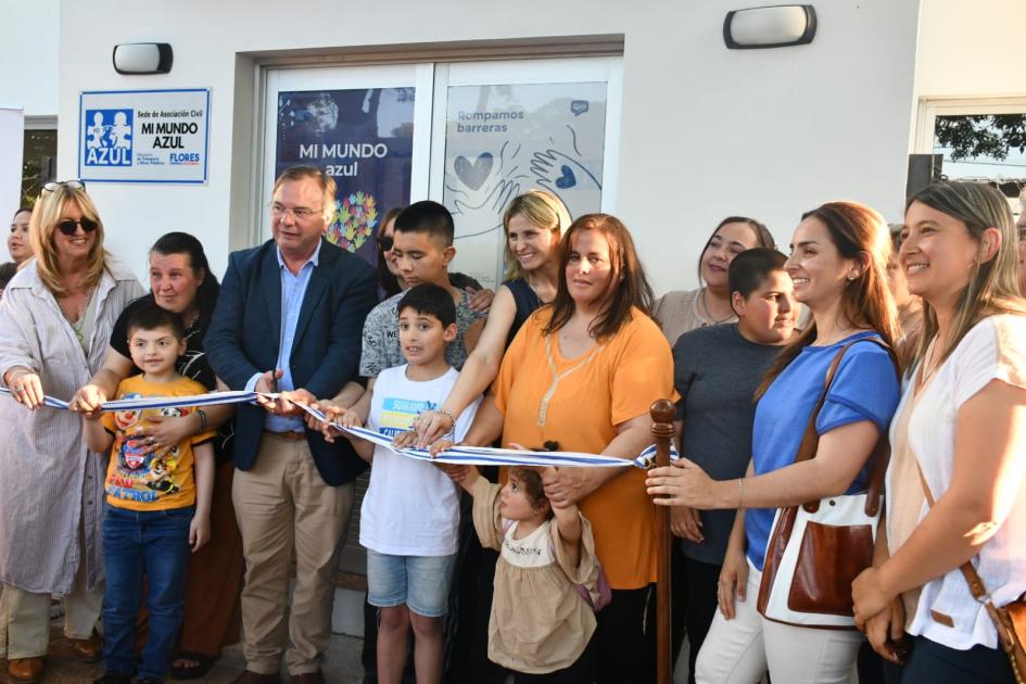 El departamento de Flores celebró inauguraciones de obras y convenios sociales El departamento de Flores celebró inauguraciones de obras y convenios sociales