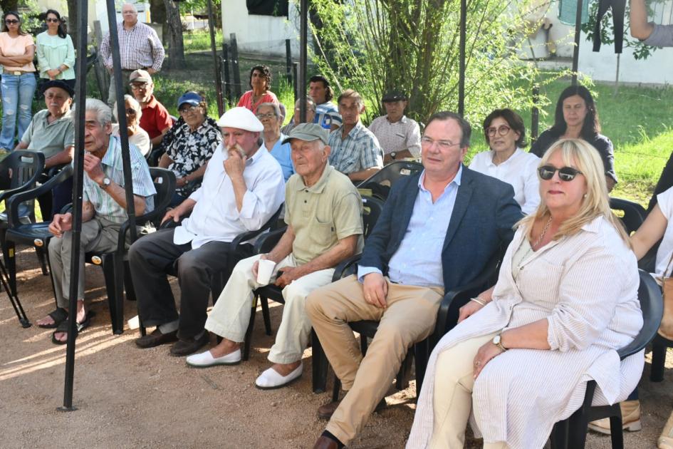 El departamento de Flores celebró inauguraciones de obras y convenios sociales El departamento de Flores celebró inauguraciones de obras y convenios sociales