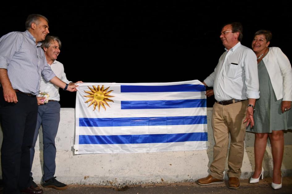 Inauguración de nuevas luminarias y homenaje a Eustaquio Sosa en La Charqueada Inauguración de nuevas luminarias y homenaje a Eustaquio Sosa en La Charqueada