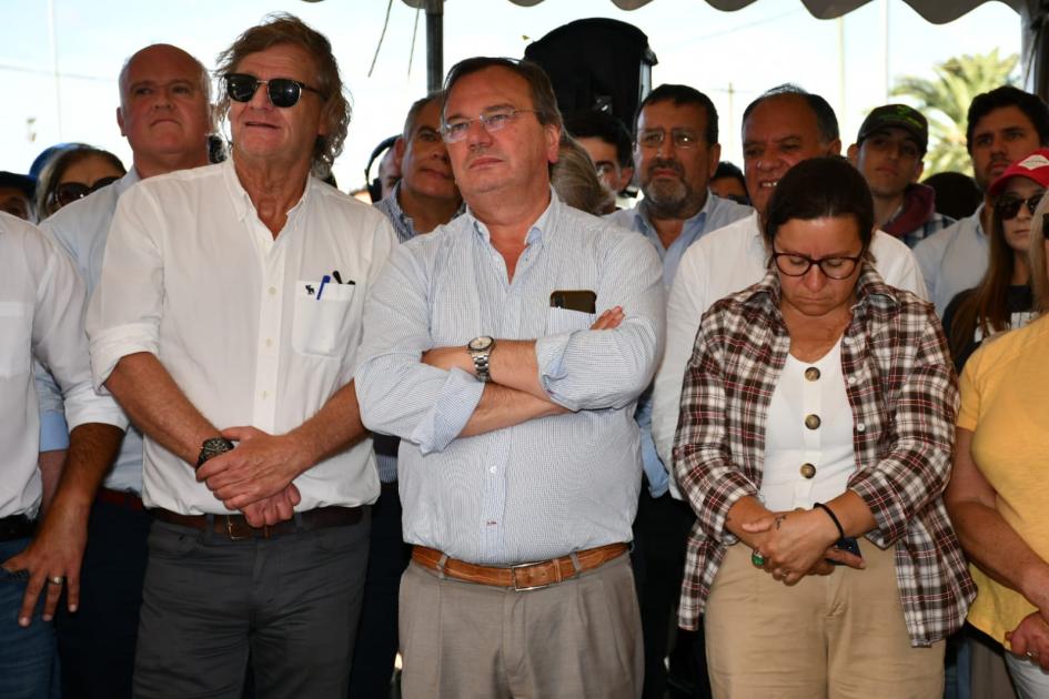 Inauguración de 40 kilómetros de la Ruta 15 en Rocha Inauguración de 40 kilómetros de la Ruta 15 en Rocha