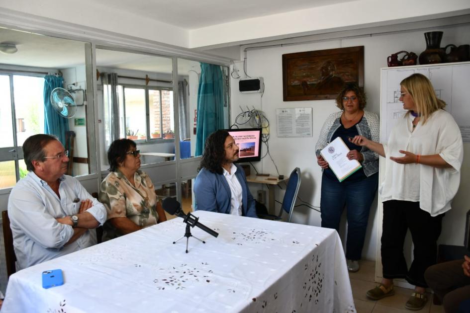 Firma de convenio social con Hogar de Ancianos de Young Firma de convenio social con Hogar de Ancianos de Young