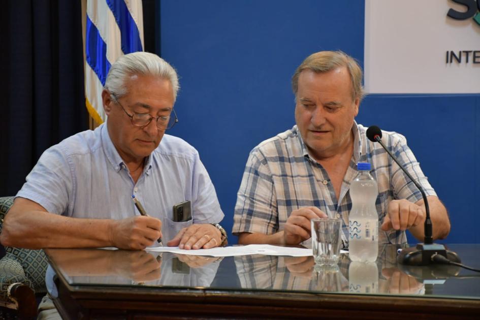 Firma de convenio social con Círculo Policial Firma de convenio social con Círculo Policial