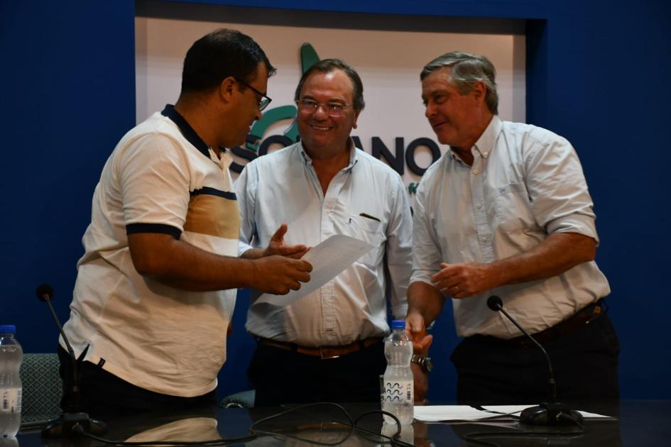 Firma de convenio social con Hogar Español Firma de convenio social con Hogar Español