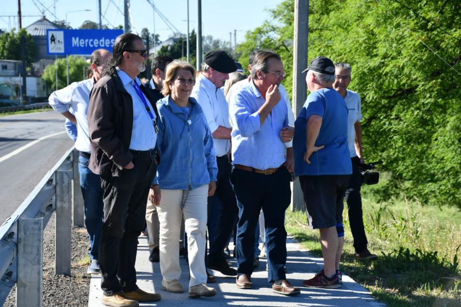 Ministro Falero e Intendentes de Soriano y Río Negro recorriendo puente Líber Seregnií Ministro Falero e Intendentes de Soriano y Río Negro recorriendo puente Líber Seregnií
