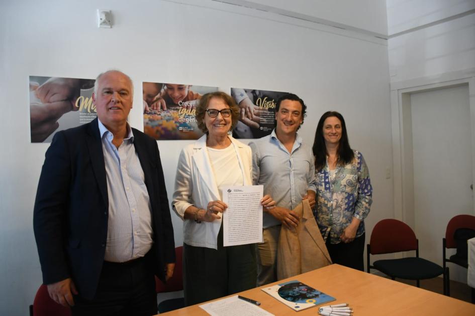 Firma de convenio social con Aldeas Infantiles SOS Firma de convenio social con Aldeas Infantiles SOS