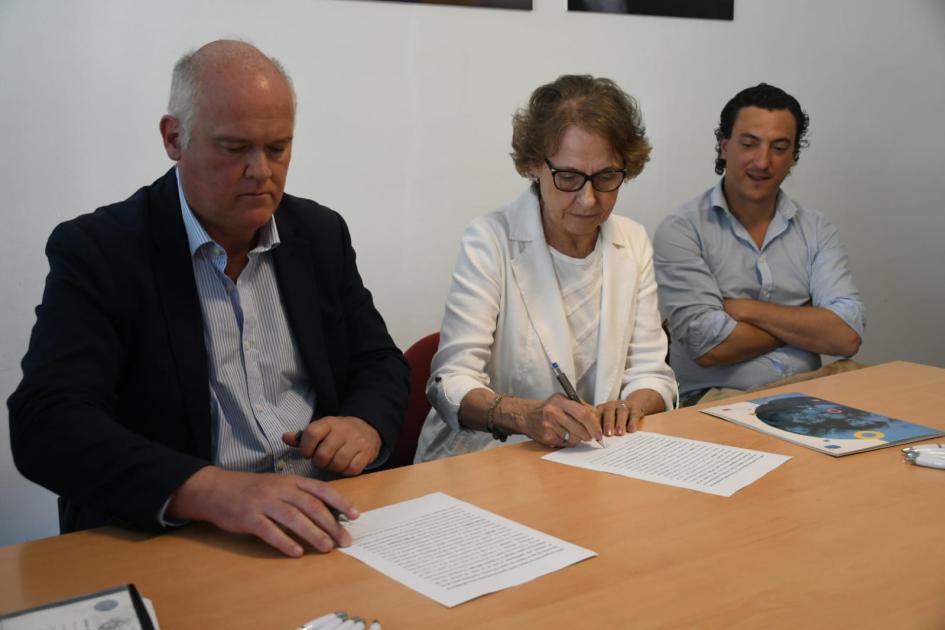 Firma de convenio social con Aldeas Infantiles SOS Firma de convenio social con Aldeas Infantiles SOS