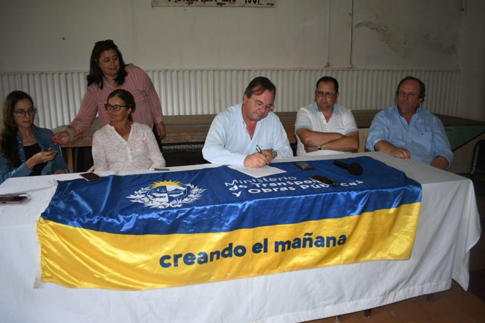 Firma de convenio social con la Liga del Trabajo de Carmen Firma de convenio social con la Liga del Trabajo de Carmen