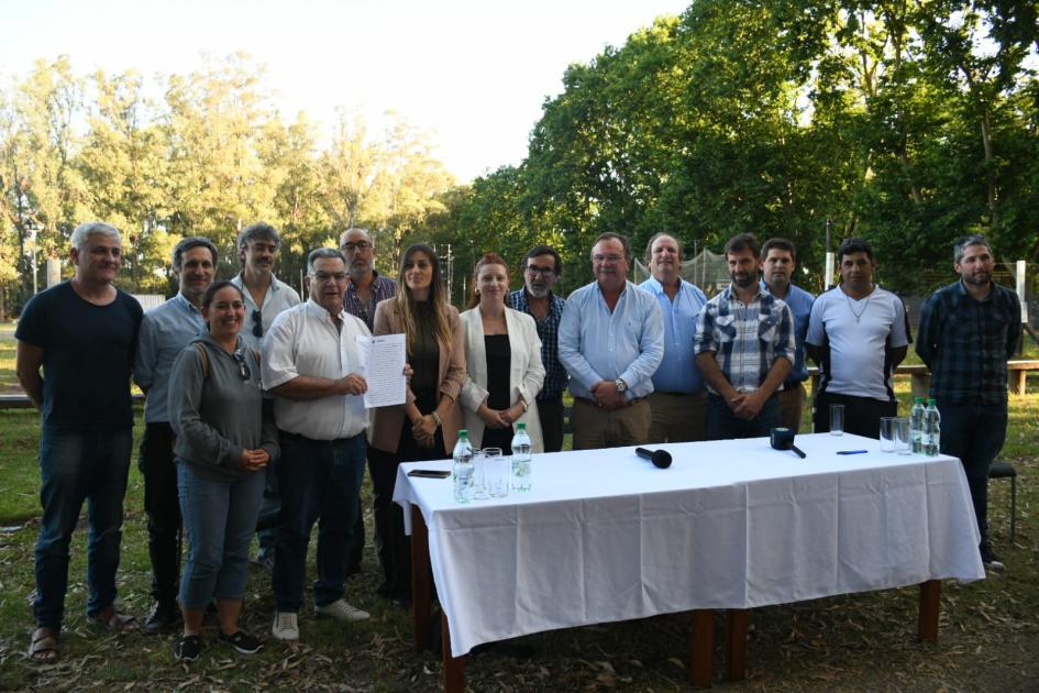 Firma de convenio social con el Club Wanderers Firma de convenio social con el Club Wanderers