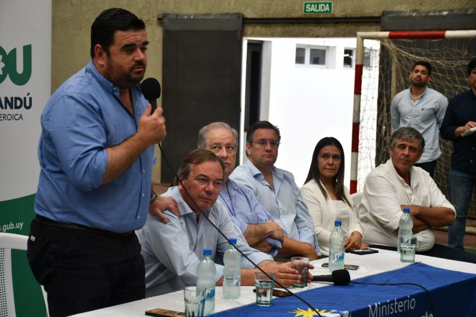 Convenio histórico ente el MTOP y las Intendencias de Tacuarembó y Paysandú para financiar mejoras v Convenio histórico ente el MTOP y las Intendencias de Tacuarembó y Paysandú para financiar mejoras v