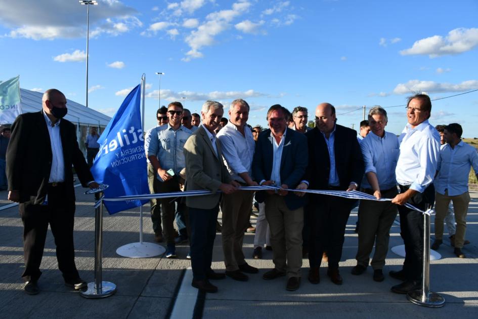 Inauguración de 32.5 km de doble vía en la Ruta 5, entre los kms 100.5 y 133. Inauguración de 32.5 km de doble vía en la Ruta 5, entre los kms 100.5 y 133.