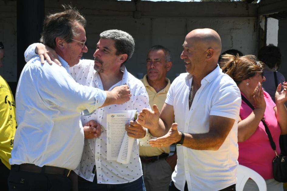 Firma de convenio con el Club Atlético Progreso - Estación Atlántida Firma de convenio con el Club Atlético Progreso - Estación Atlántida