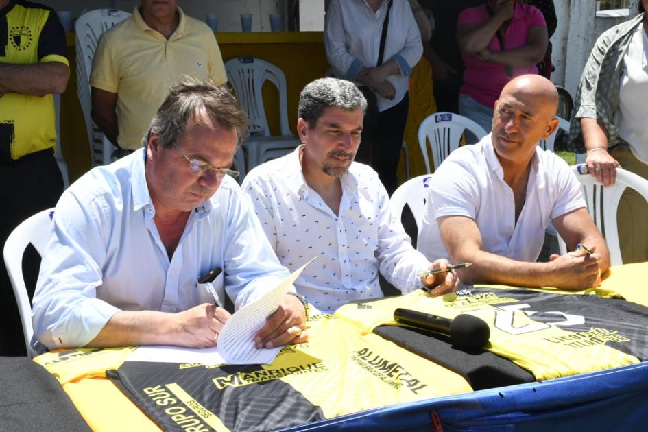 Firma de convenio con el Club Atlético Progreso - Estación Atlántida Firma de convenio con el Club Atlético Progreso - Estación Atlántida