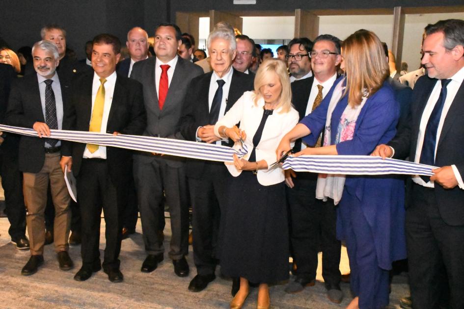 Inauguración de Sala Plenaria y nuevas instalaciones del Parlamento del Mercosur Inauguración de Sala Plenaria y nuevas instalaciones del Parlamento del Mercosur
