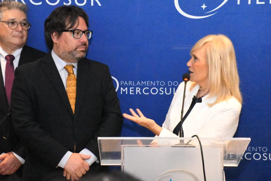 Inauguración de Sala Plenaria y nuevas instalaciones del Parlamento del Mercosur Inauguración de Sala Plenaria y nuevas instalaciones del Parlamento del Mercosur