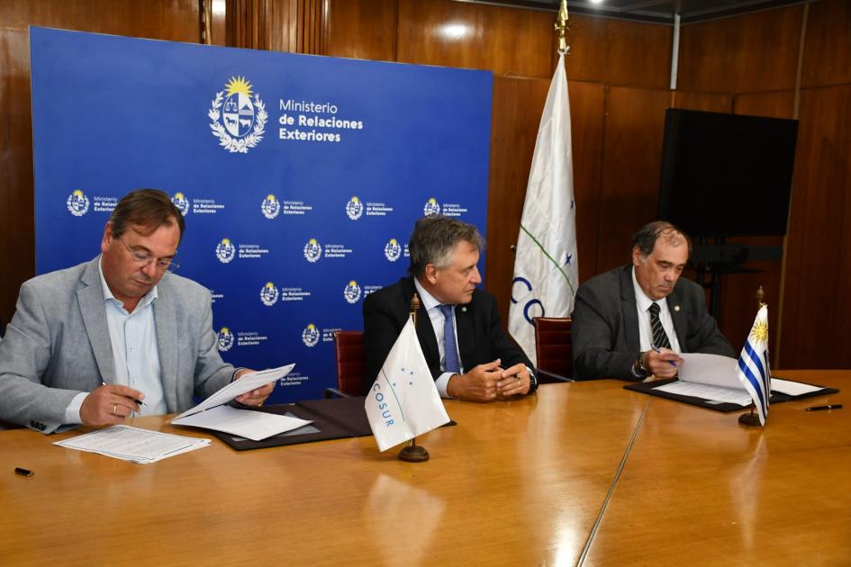 Firma de acuerdos para rehabilitación de ruta 6 Firma de acuerdos para rehabilitación de ruta 6