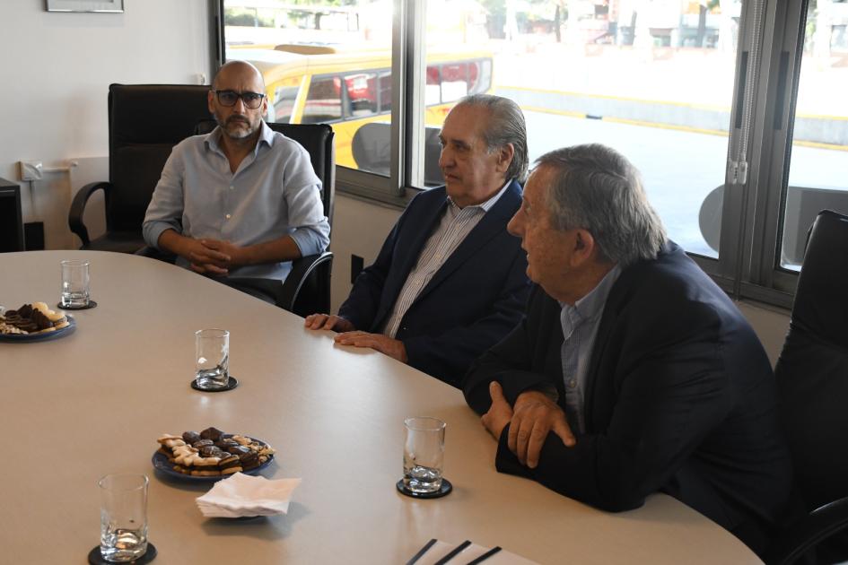Visita de autoridades del MTOP a las instalaciones de la Terminal de Pasajeros de Tres Cruces Visita de autoridades del MTOP a las instalaciones de la Terminal de Pasajeros de Tres Cruces