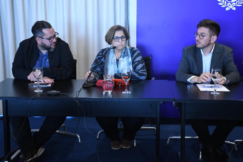 Curso-Concurso gvSIG Batoví: Lanzamiento de un proyecto que trasciende fronteras Curso-Concurso gvSIG Batoví: Lanzamiento de un proyecto que trasciende fronteras