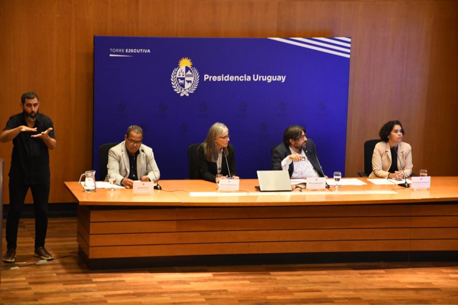 Ministra Etcheverry en presentación de informe de siniestralidad 2024 Ministra Etcheverry en presentación de informe de siniestralidad 2024
