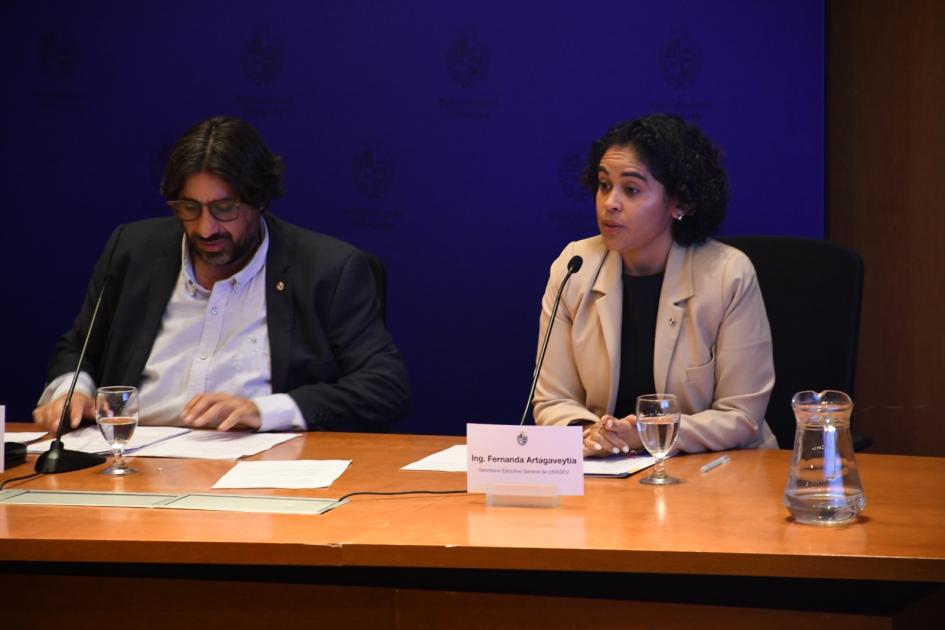 Ministra Etcheverry en presentación de informe de siniestralidad 2024 Ministra Etcheverry en presentación de informe de siniestralidad 2024