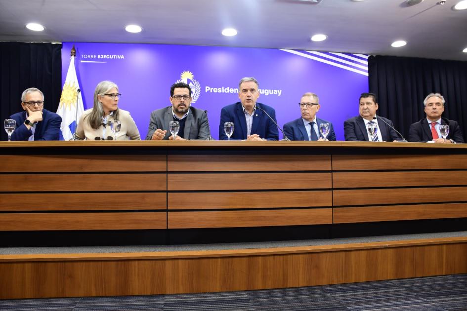 Conferencia de prensa por Ferrocarril Central Conferencia de prensa por Ferrocarril Central