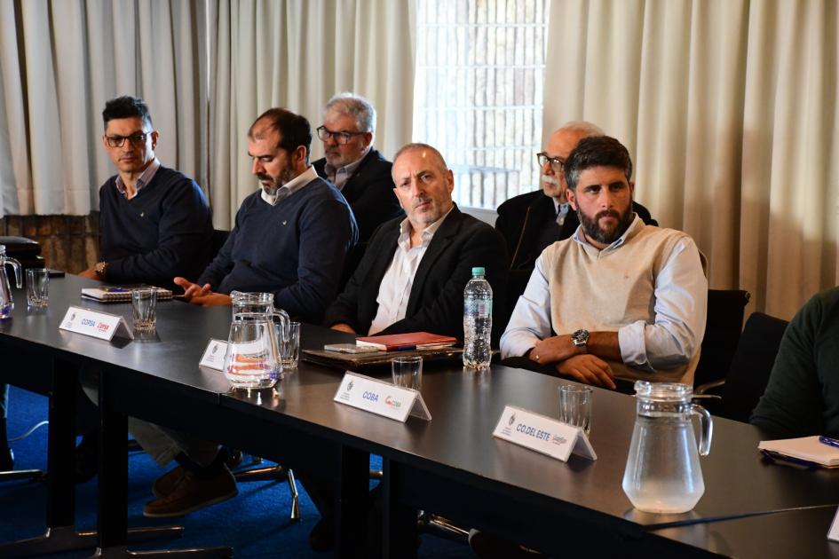 Reunión con empresas de Transporte Metropolitano Reunión con empresas de Transporte Metropolitano
