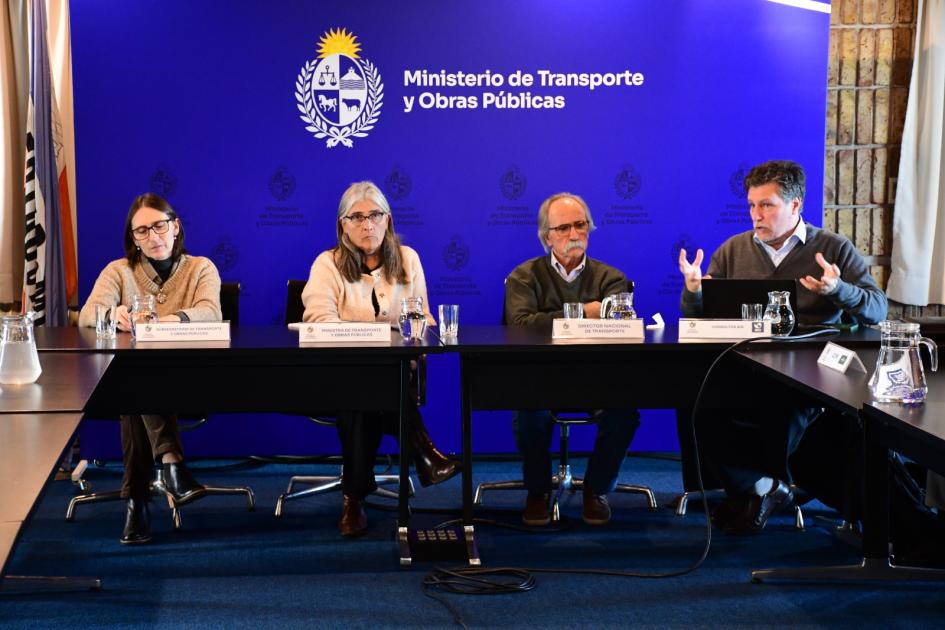Reunión con empresas de Transporte Metropolitano Reunión con empresas de Transporte Metropolitano