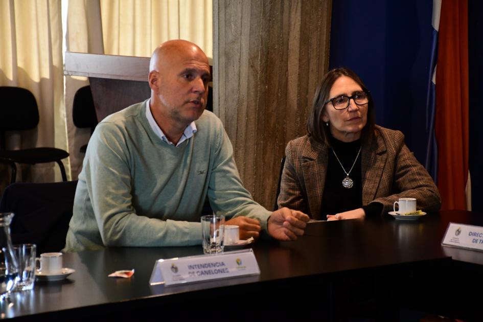 Encuentro entre autoridades del MTOP e intendentes electos de Montevideo y Canelones por transporte Encuentro entre autoridades del MTOP e intendentes electos de Montevideo y Canelones por transporte