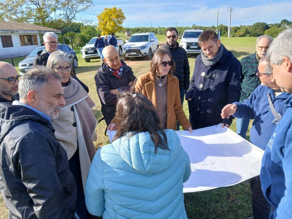 Primer encuentro entre las autoridades del MTOP y trabajadores de las regionales en Paysandú y Río N