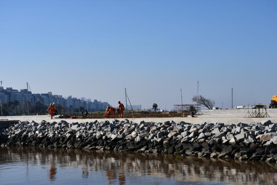 Recorrida de autoridades del MTOP por obras del Puerto de Punta Carretas Recorrida de autoridades del MTOP por obras del Puerto de Punta Carretas