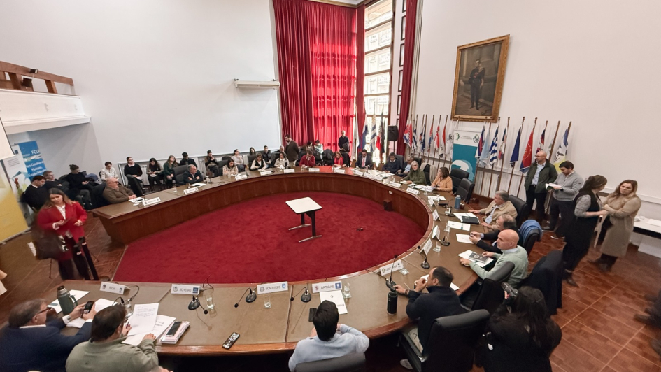 La ministra Lucía Etcheverry presidió la 2da sesión plenaria del Congreso de Intendentes