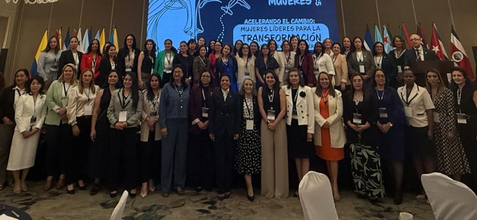 Uruguay participa en la I Cumbre de Mujeres Aeronáuticas en Guatemala