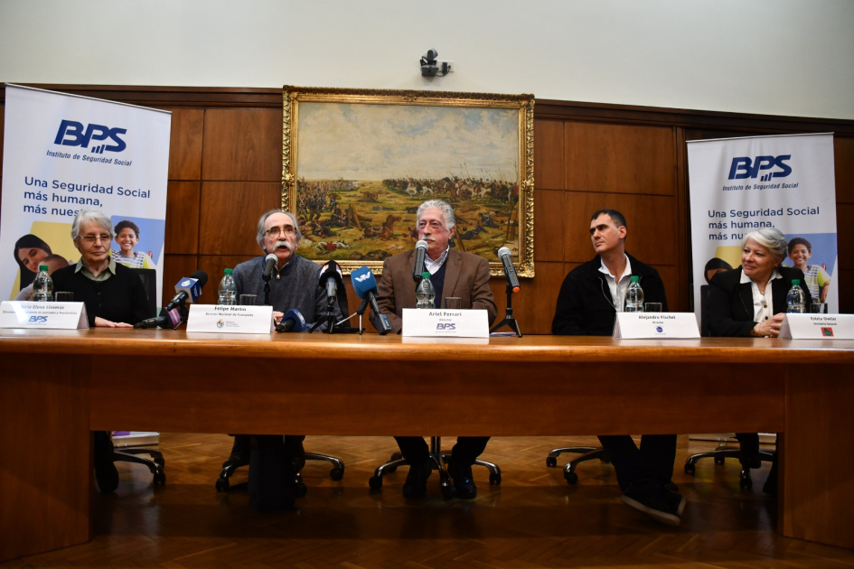 Conferencia de prensa. Se retoman beneficios a pacientes de Operación Milagro
